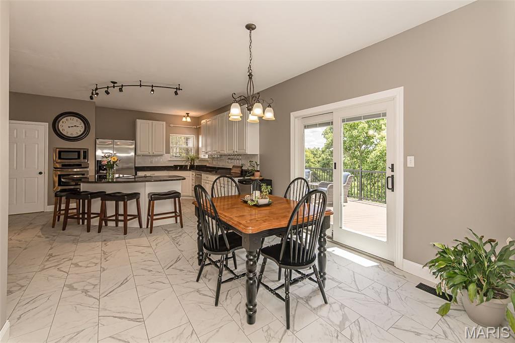 733 Castle Ridge Drive Ballwin, MO 63021 - Photo 22 of 74
