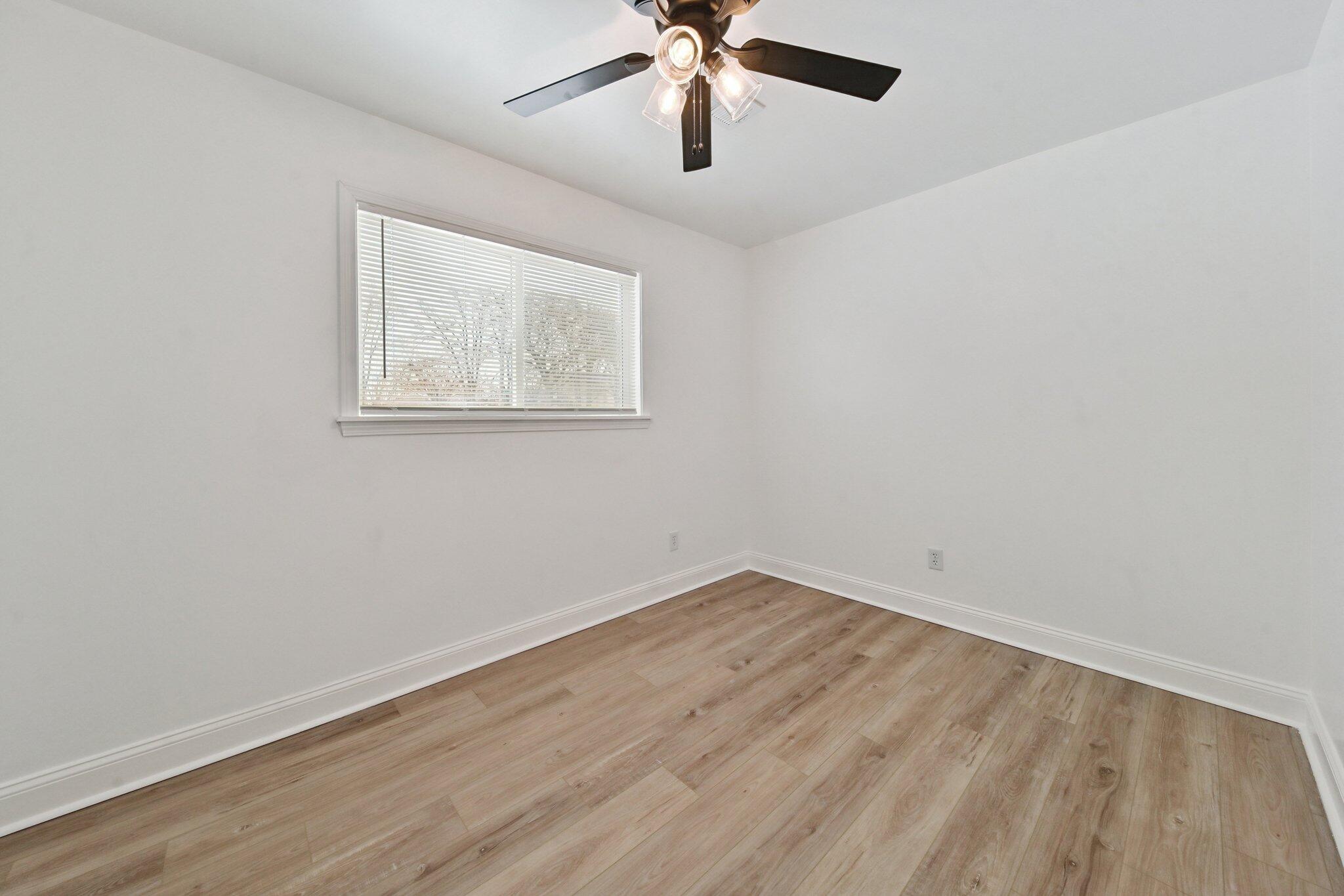 984 Stevenson Street Gary, IN 46406 - Photo 13 of 19 2048x1365