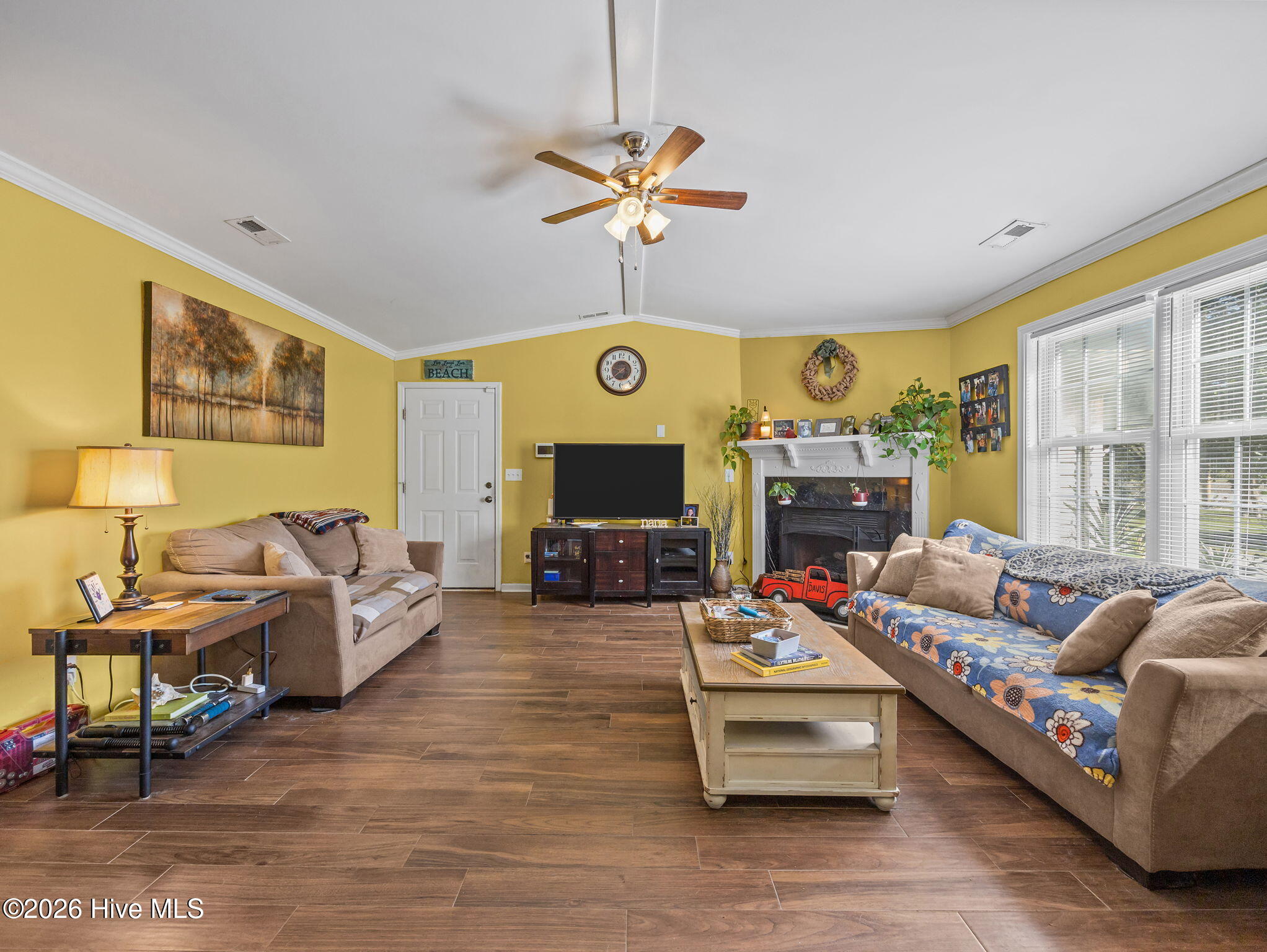 855 Belgrade-Swansboro Road Hubert, NC 28539 - Photo 28 of 54 Family Room 01