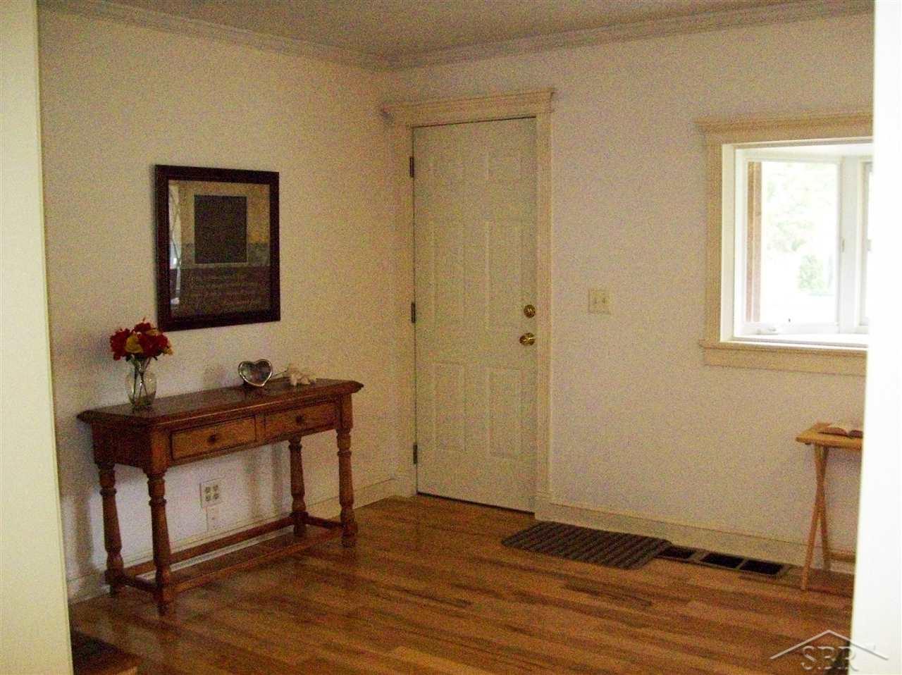 5285 Sherman Road Saginaw, MI 48604 - Photo 5 of 27 31320671-4.JPG