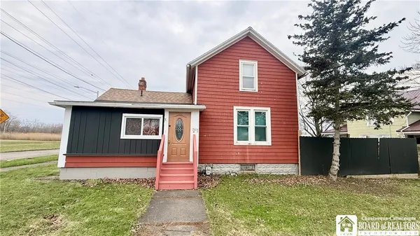 $94,900 | 261 Lake Shore Drive West, Dunkirk, NY 14048