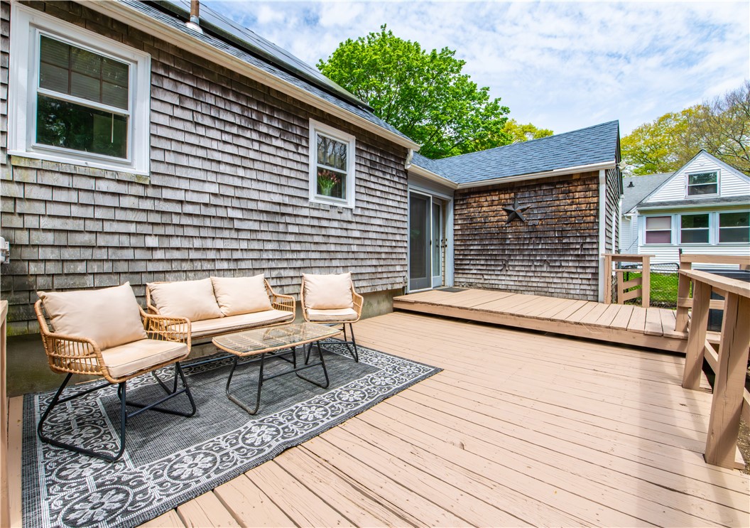 75 Knotty Oak Road Coventry, RI 02816 - Photo 5 of 48
