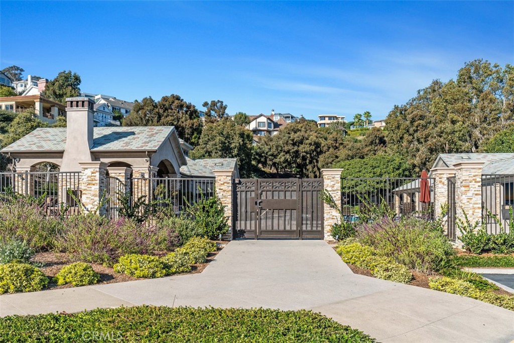 22 Cresta Del Sol San Clemente, CA 92673 - Photo 61 of 70 Key access for the community pool area.