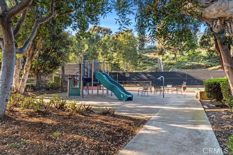 22 Cresta Del Sol San Clemente, CA 92673 - Photo 66 of 70 Well maintain throughout the community.