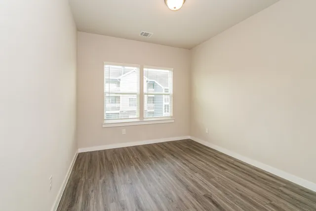 $1,880 | 18330 West Centro Circle, Conroe, TX 77385