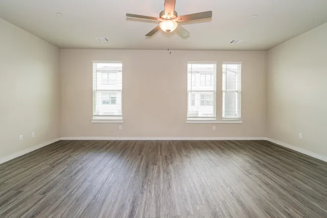 $1,880 | 18330 West Centro Circle, Conroe, TX 77385