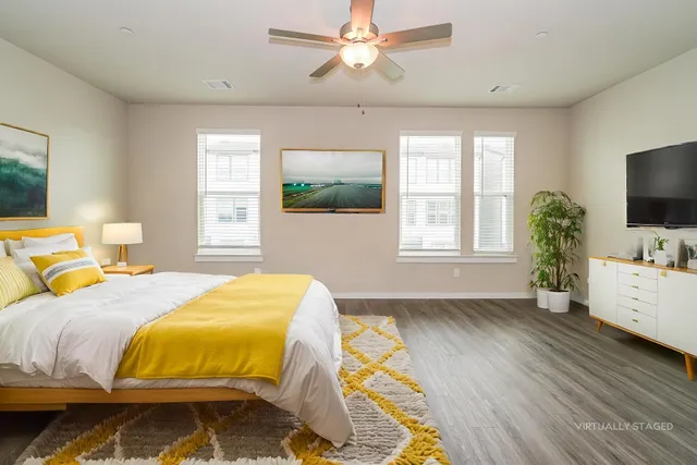 $1,880 | 18330 West Centro Circle, Conroe, TX 77385