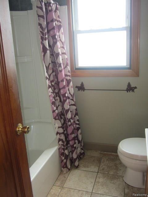 5 Spring Street Yale, MI 48097 - Photo 11 of 36 4.JPG
