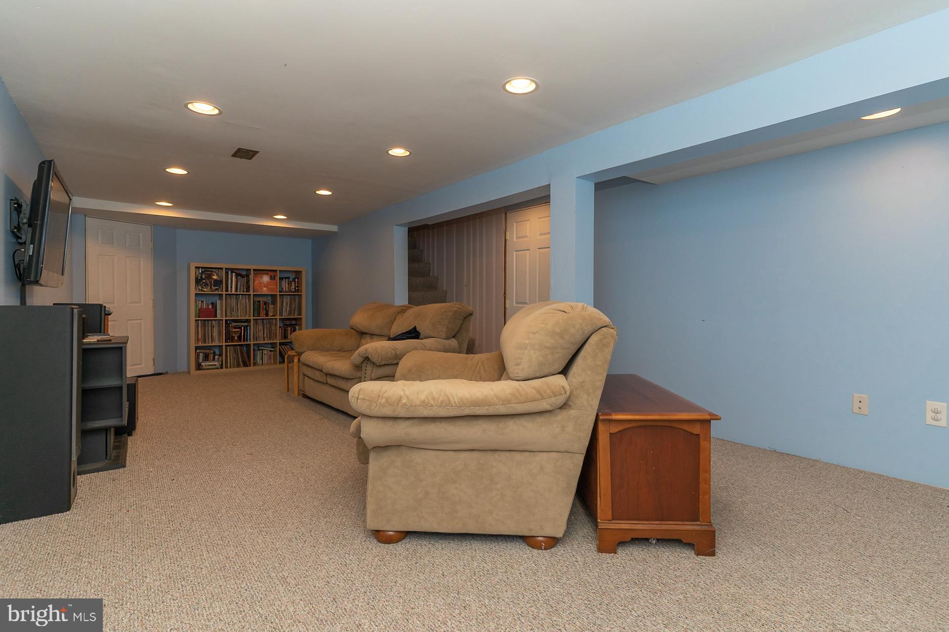 929 Thornton Road Boothwyn, PA 19061 - Photo 22 of 36 Downstairs den