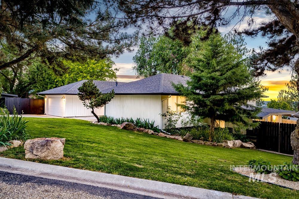 2105 South Ridgeview Way Boise, ID 83712 - Photo 9 of 25