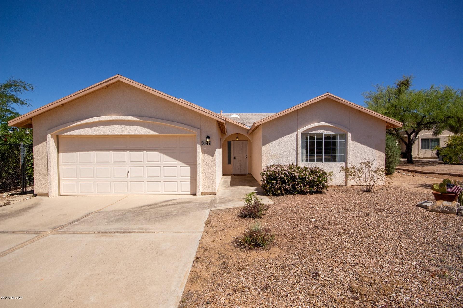 142 West Forrest Feezor Street Corona de Tucson, AZ 85641 - Photo 2 of 40