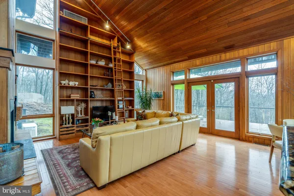 $1,099,000 | 725 Laurel Ridge Road, Reinholds, PA 17569