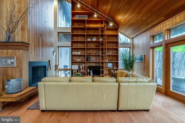 $1,099,000 | 725 Laurel Ridge Road, Reinholds, PA 17569