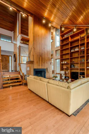 $1,099,000 | 725 Laurel Ridge Road, Reinholds, PA 17569
