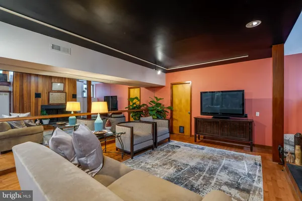 $1,099,000 | 725 Laurel Ridge Road, Reinholds, PA 17569