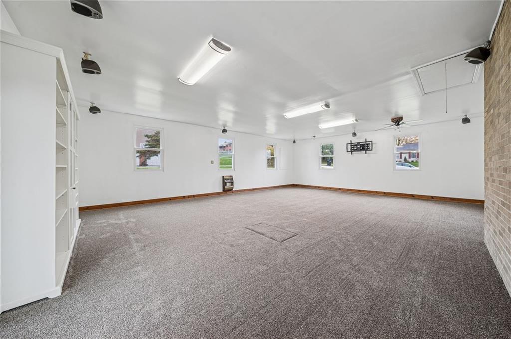 214 Ridgeview Drive Wexford, PA 15090 - Photo 14 of 43 a view of a livingroom with an empty space