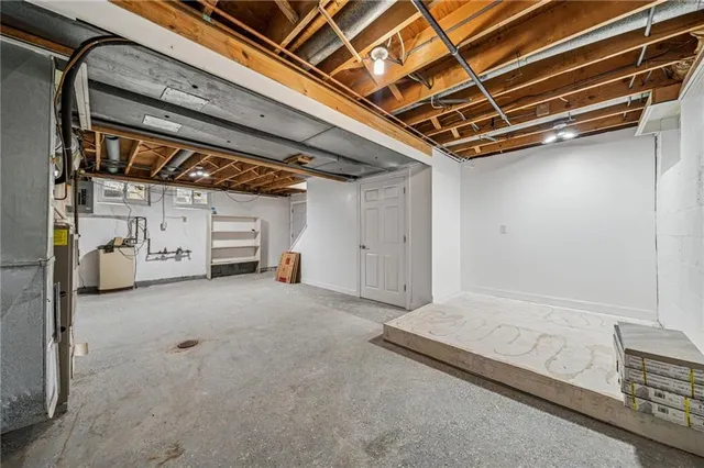 a view of room with walk in closet