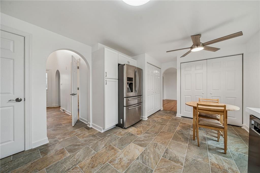 214 Ridgeview Drive Wexford, PA 15090 - Photo 10 of 43 a view of a livingroom with furniture and an entryway