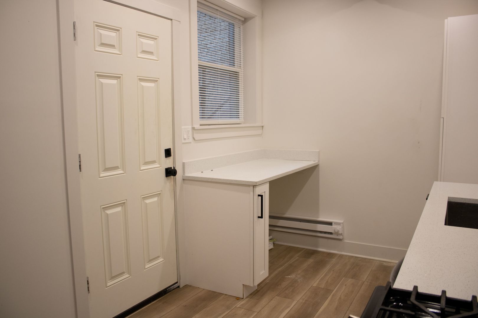 6254 North Whipple Street, Unit G Chicago, IL 60659 - Photo 6 of 12