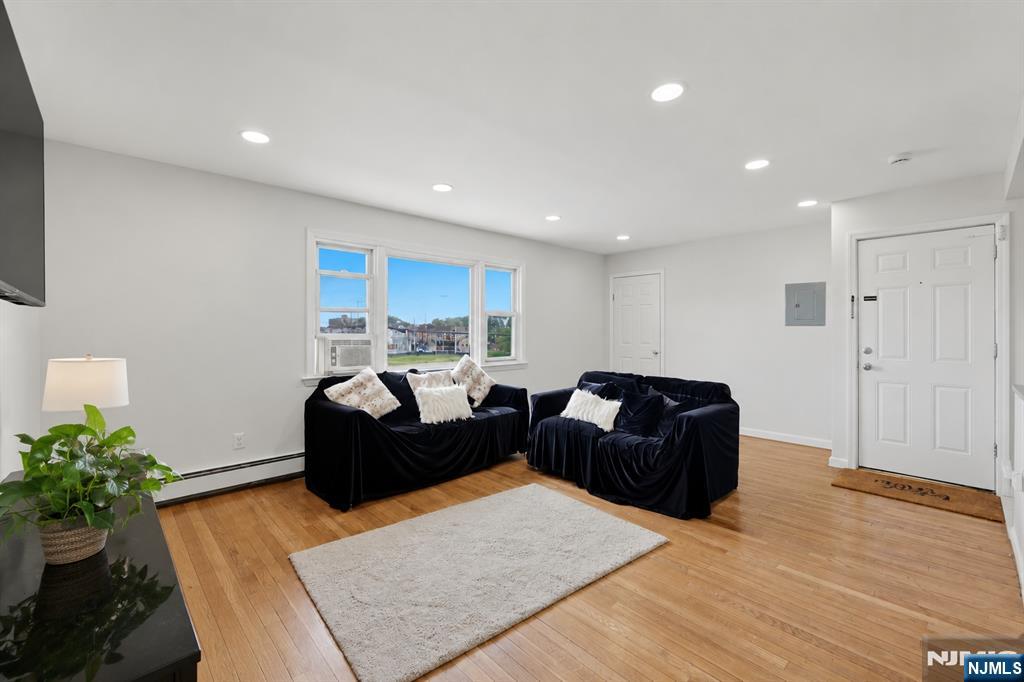 1134 Rivington Street Roselle, NJ 07203 - Photo 5 of 26