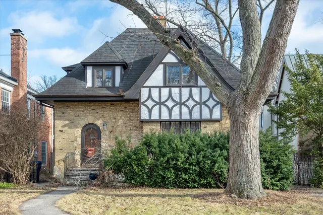$995,000 | 128 Lawndale Avenue, Wilmette, IL 60091