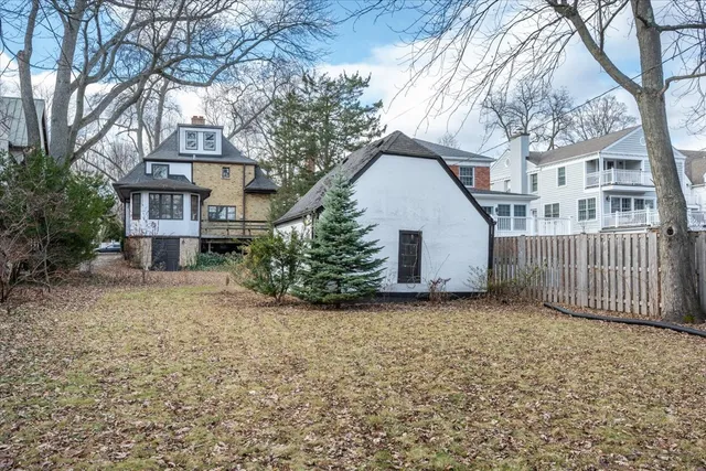 $995,000 | 128 Lawndale Avenue, Wilmette, IL 60091