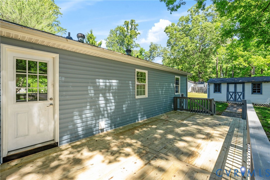 6701 Lakemont Road Quinton, VA 23141 - Photo 5 of 44
