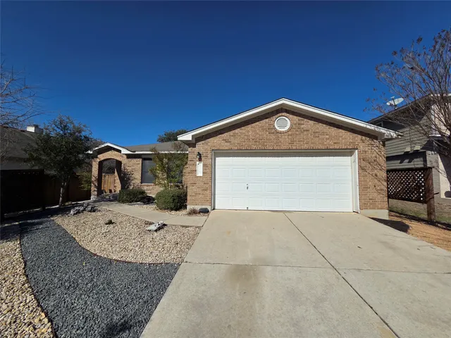 $1,650 | 225 Spring Branch Loop, Kyle, TX 78640