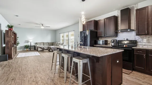 $399,000 | 426 Fanny Ann Way, Freeport, FL 32439