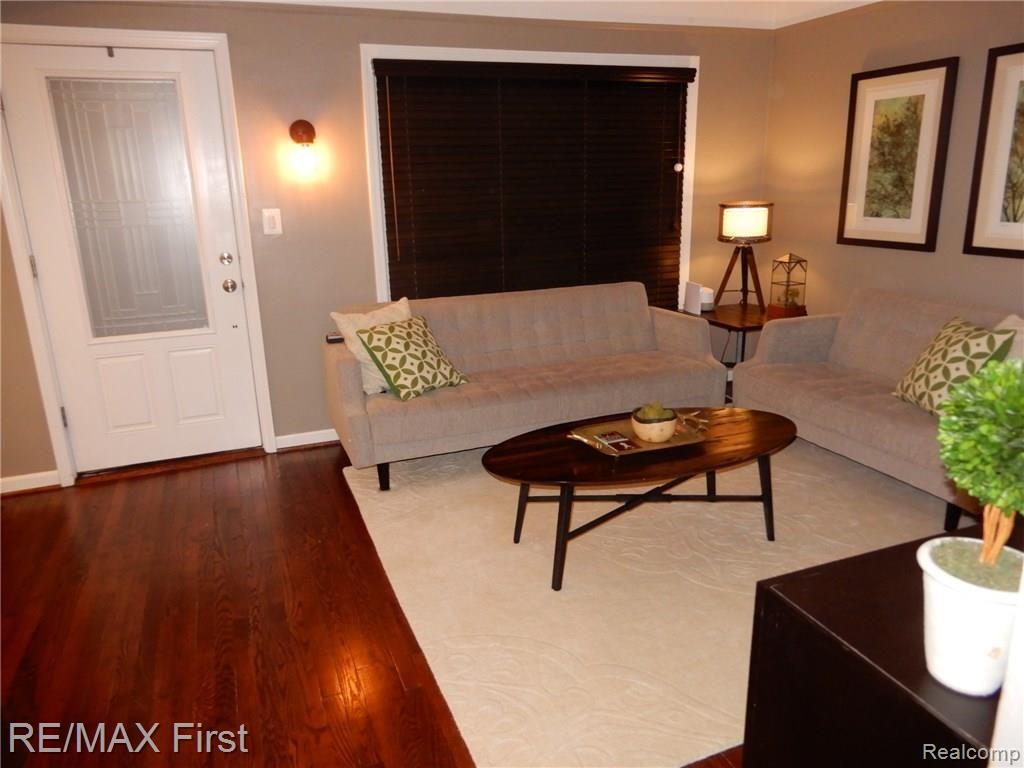 313 East Webster Road Royal Oak, MI 48073 - Photo 5 of 29