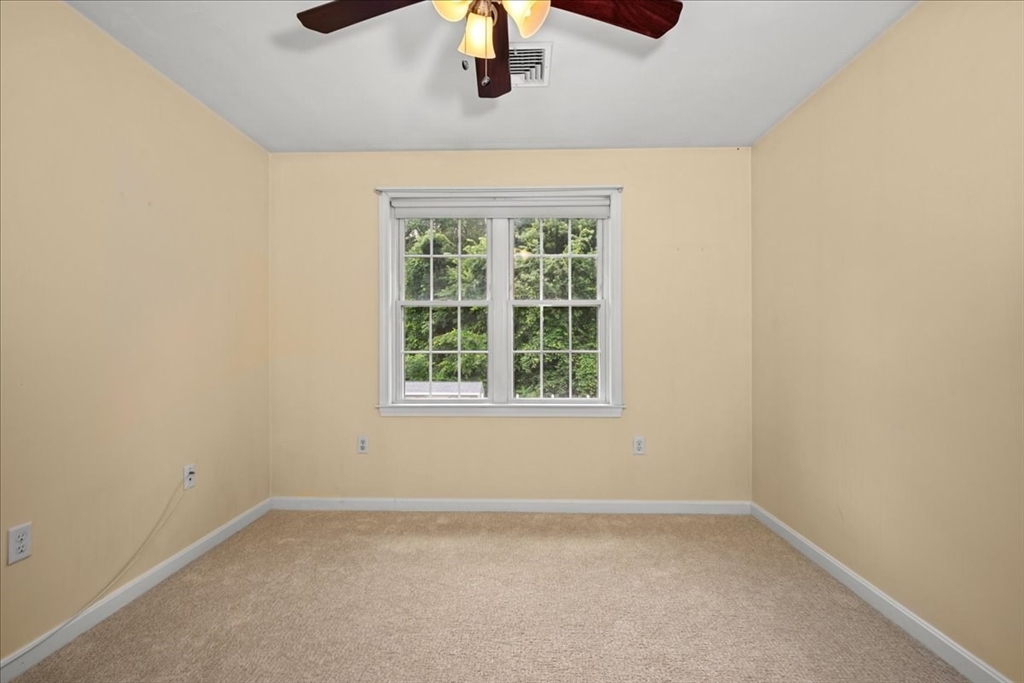 20 Hilltop Farm Road Auburn, MA 01501 - Photo 25 of 40