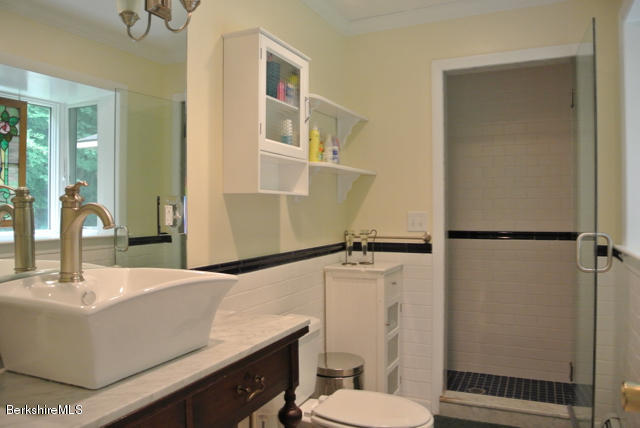 455 Spring Street Lee, MA 01238 - Photo 14 of 17 MASTER BATH
