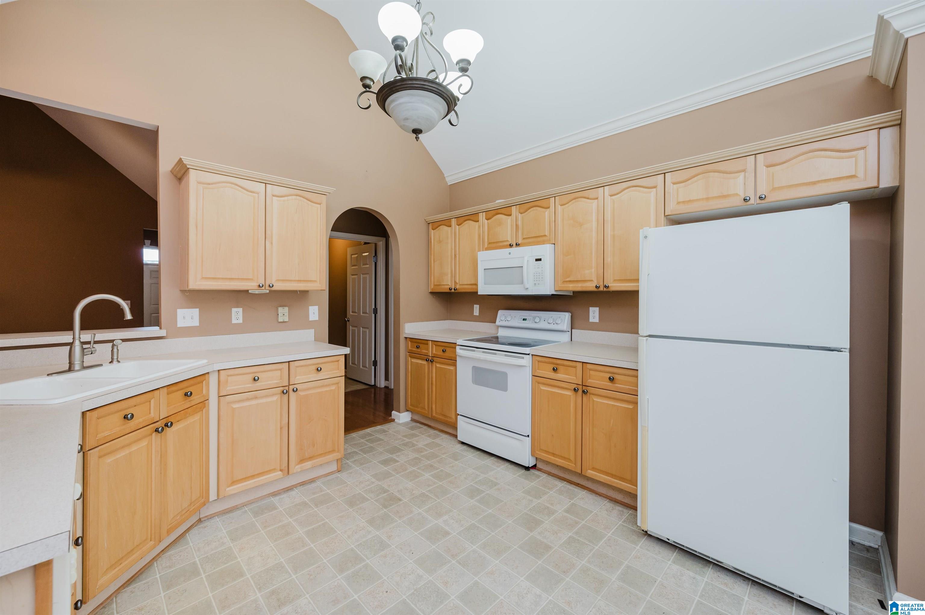 736 Barkley Circle Alabaster, AL 35007 - Photo 13 of 40