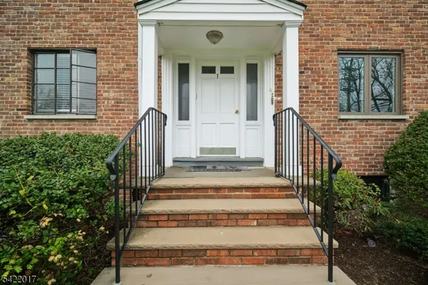 $309,000 | 1 Troy Drive, Springfield, NJ 07081