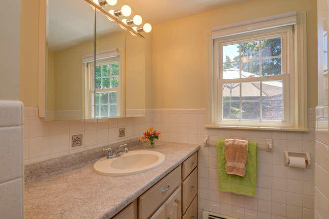 2 Willow Lane Cumberland, ME 04021 - Photo 23 of 58 Bright and clean
