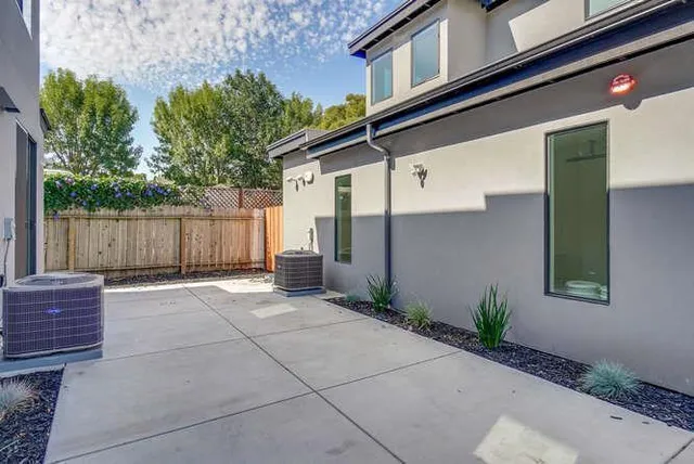 $3,880,000 | 534-536 North Whisman Road, Mountain View, CA 94043