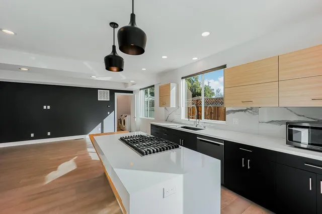 $3,880,000 | 534-536 North Whisman Road, Mountain View, CA 94043