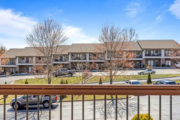 $400,000 | 1235 New Lake Road, Unit 5, Spring City, TN 37381