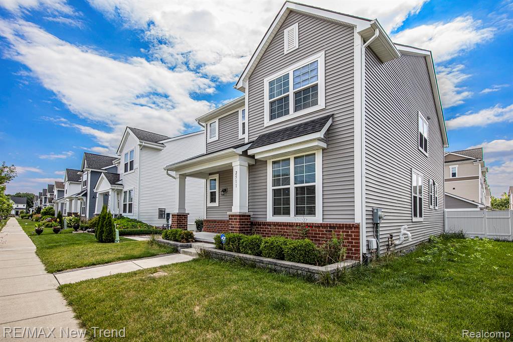 2511 Massoit Road Royal Oak, MI 48073 - Photo 3 of 39