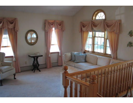 3 Thistle Road Saugus, MA 01906 - Photo 6 of 17 Gallery Image 6
