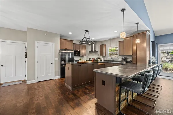 $484,900 | 7 Seclusion Woods, Festus, MO 63028