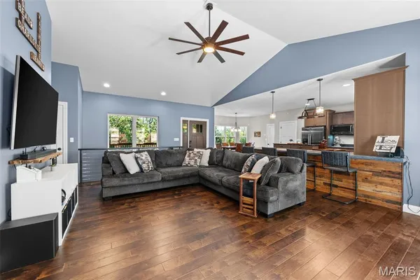 $484,900 | 7 Seclusion Woods, Festus, MO 63028