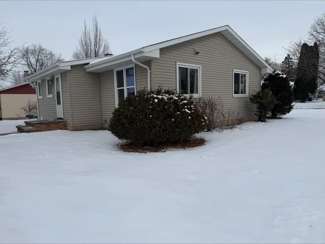 $269,900 | 2201 North Elinor Street, Appleton, WI 54914