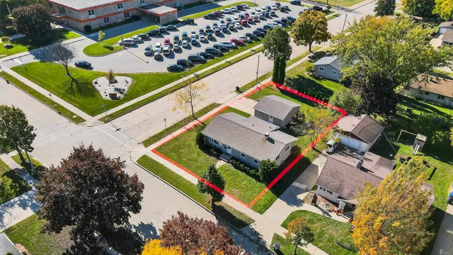 $269,900 | 2201 North Elinor Street, Appleton, WI 54914