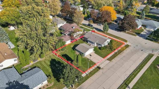 $269,900 | 2201 North Elinor Street, Appleton, WI 54914