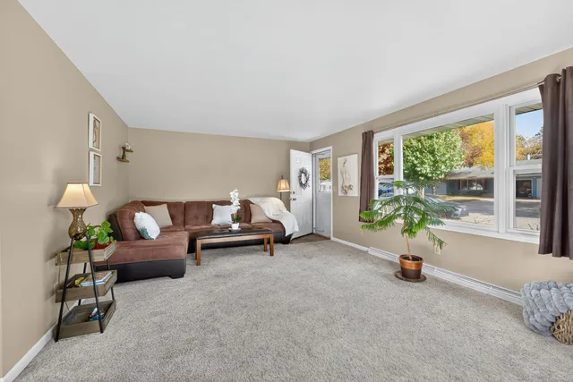 $269,900 | 2201 North Elinor Street, Appleton, WI 54914