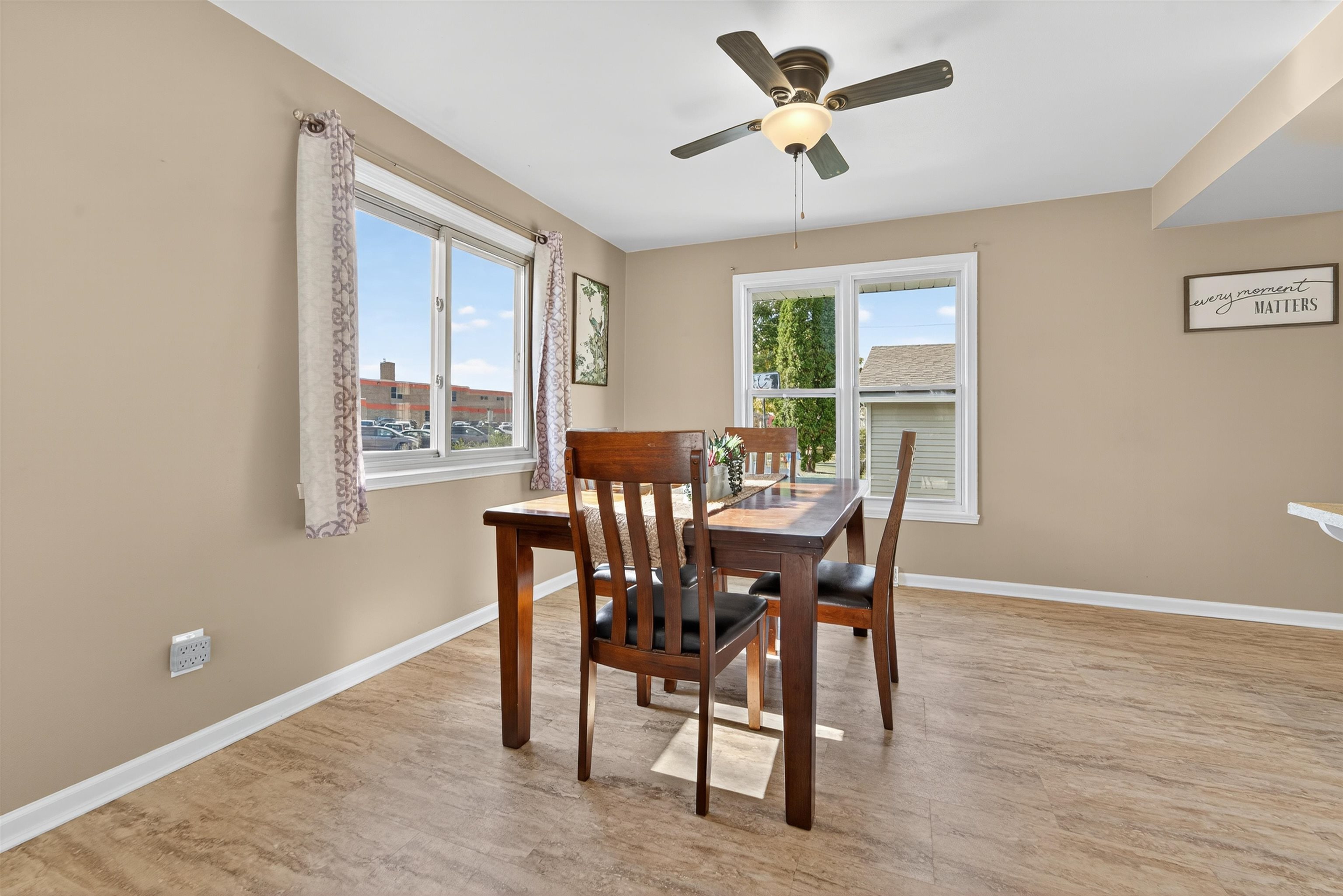 2201 North Elinor Street Appleton, WI 54914 - Photo 9 of 31