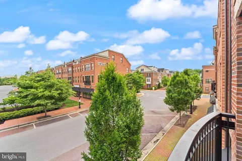 $1,200,000 | 204 Railbender Alley Southeast, Leesburg, VA 20175