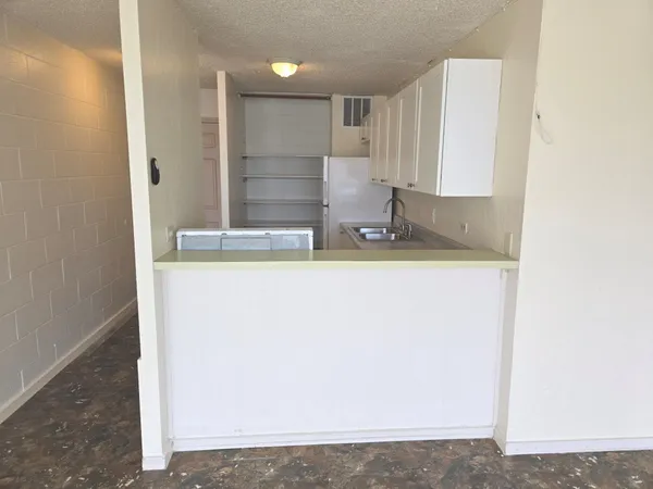 $2,000 | 111 Kahului Beach Road, Unit D102, Kahului, HI 96732