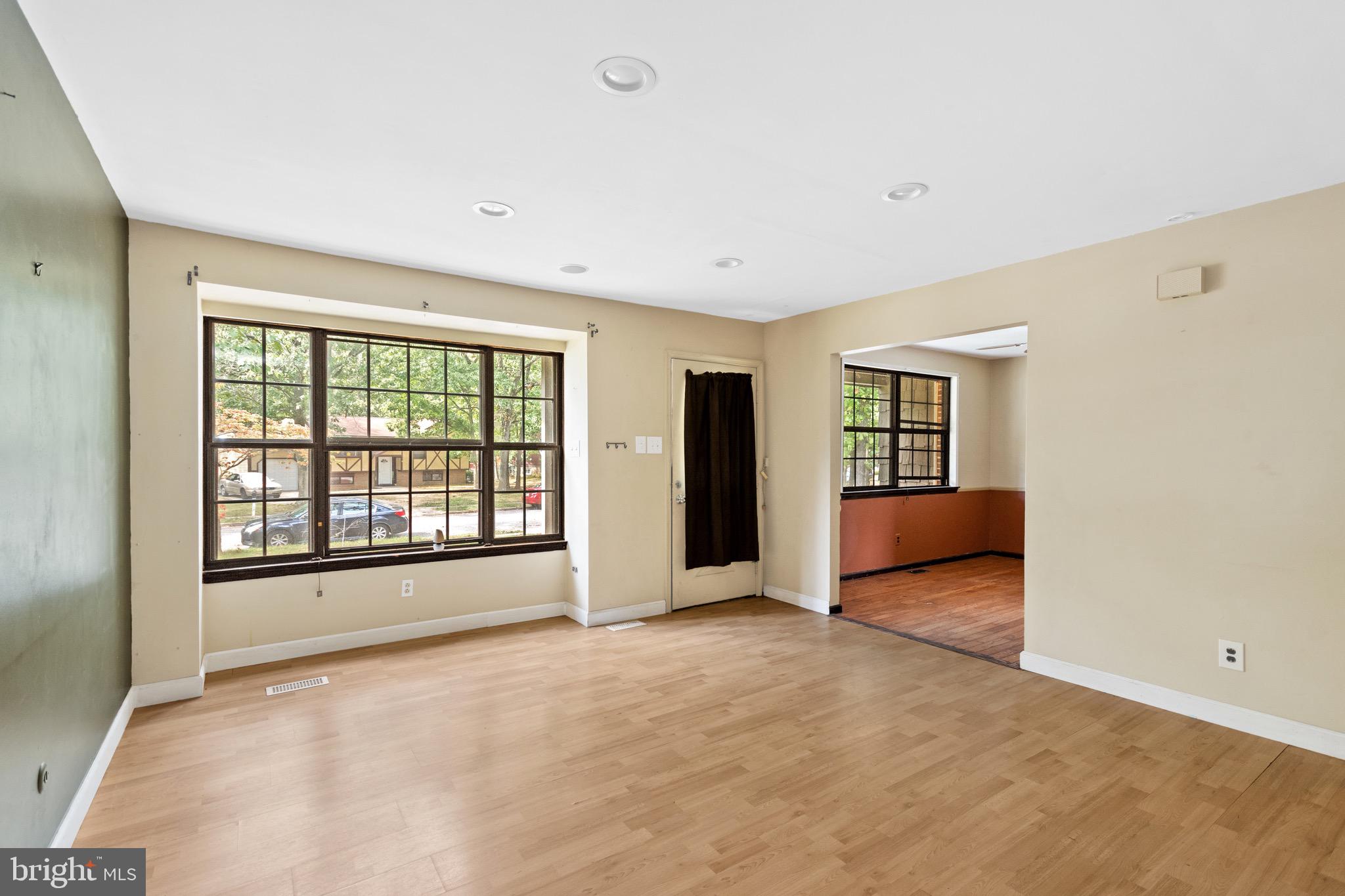 277 Peppermill Road West Berlin, NJ 08091 - Photo 3 of 28 Gallery Image 3